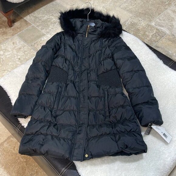 Via Spiga Women's Diamond Quilted Down Coat with Faux Fur Collar - Picture 5 of 12